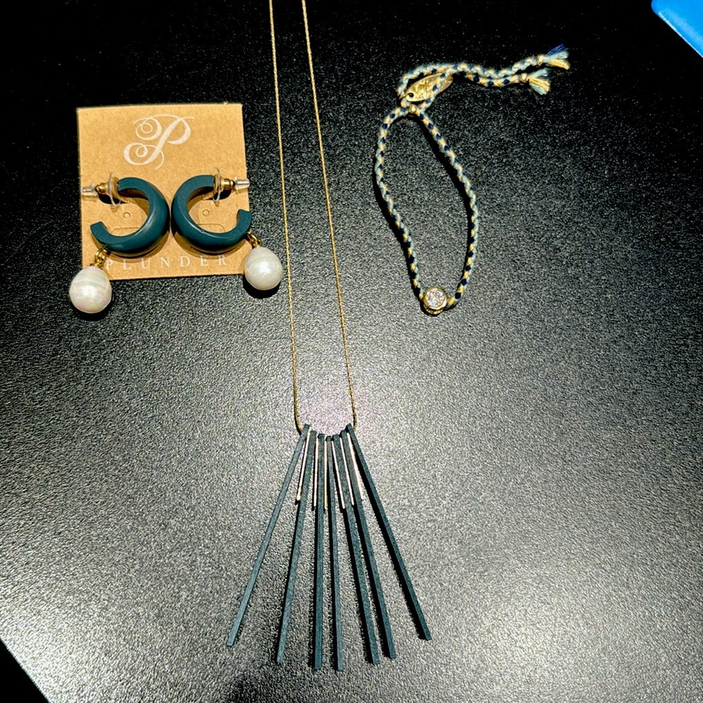 Plunder teal set. Stud dangle earrings, adjustable necklace and bracelet